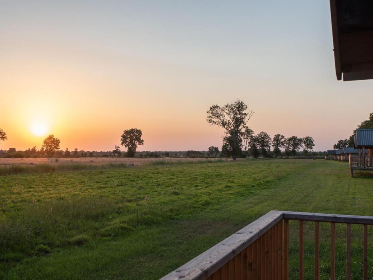 Composite Lodges With Shared Space In Drenthe Ruinerwold Esterno foto